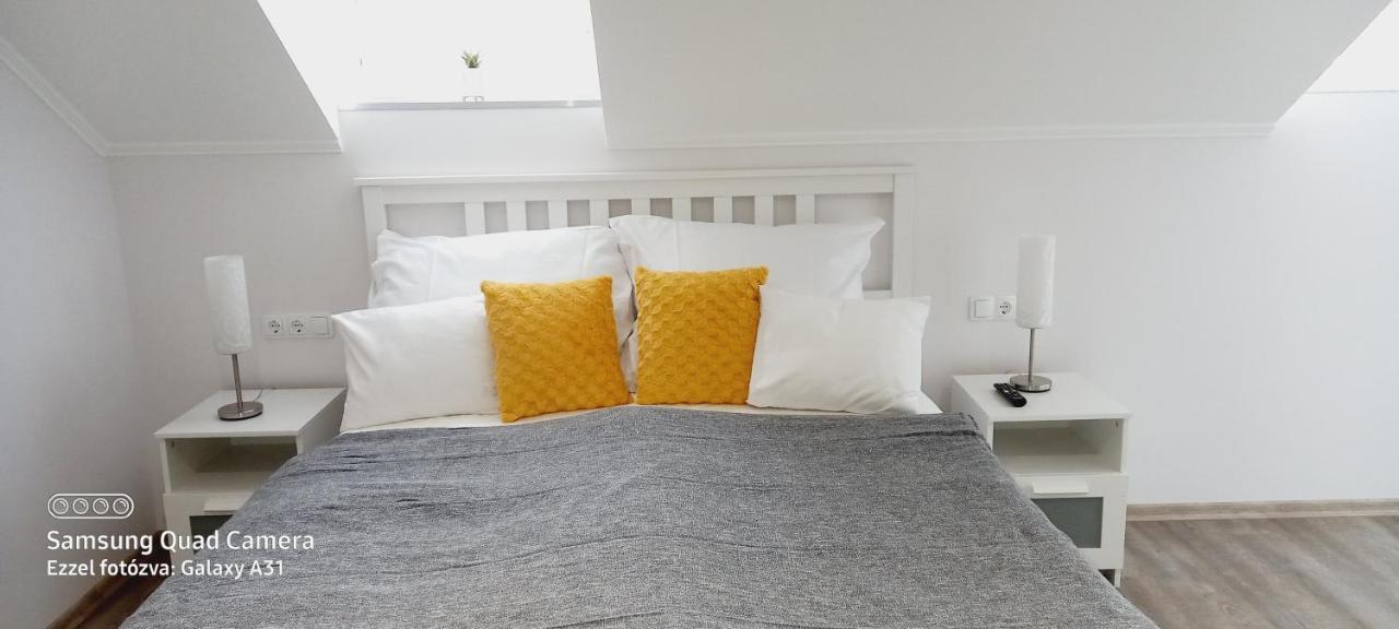 Julia Apartman Eger Ngoại thất bức ảnh
