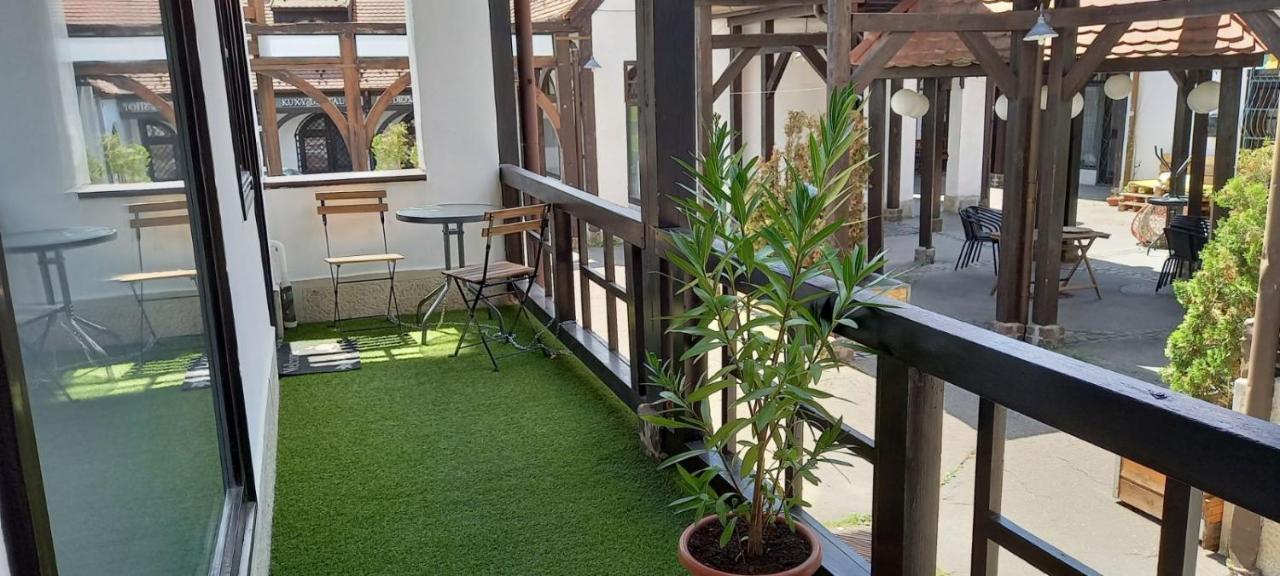 Julia Apartman Eger Ngoại thất bức ảnh